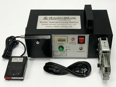 Elektrický krimpovací stroj na svorky s různými koncovkami EM-6B1 EM-6B2