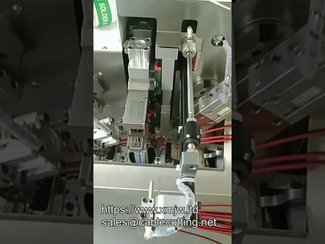 Automatický podavač drátu a kabelu | Čtyřosý odvíječ pro průmyslovou automatizaci