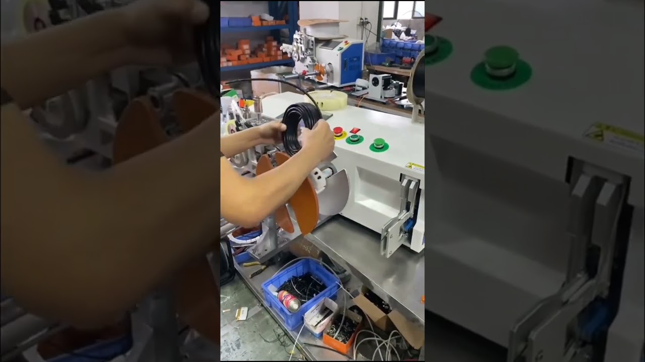 Automatické počítání metrů, pojezd, řezání, navíjení a vázání drátu v jednom stroji #stroj
