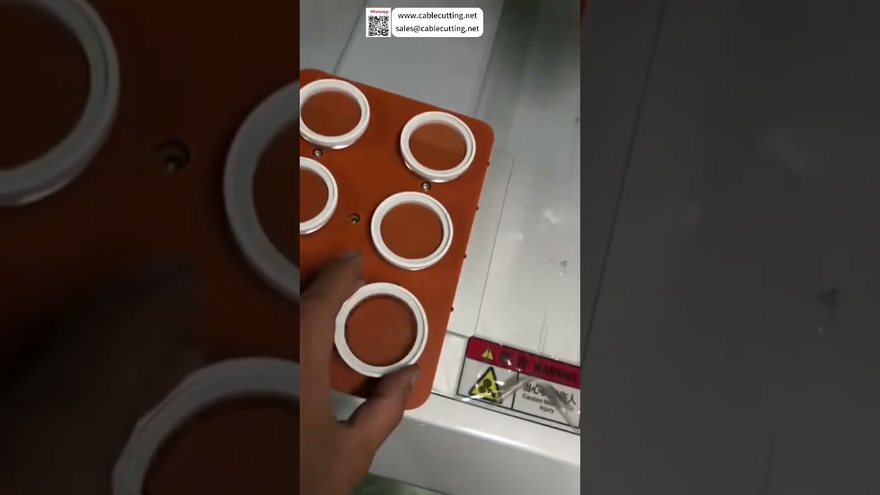 Automatický dávkovací stroj na lepidlo pro skleněné čočky | Průmyslová automatizace | Rychlé nastavení