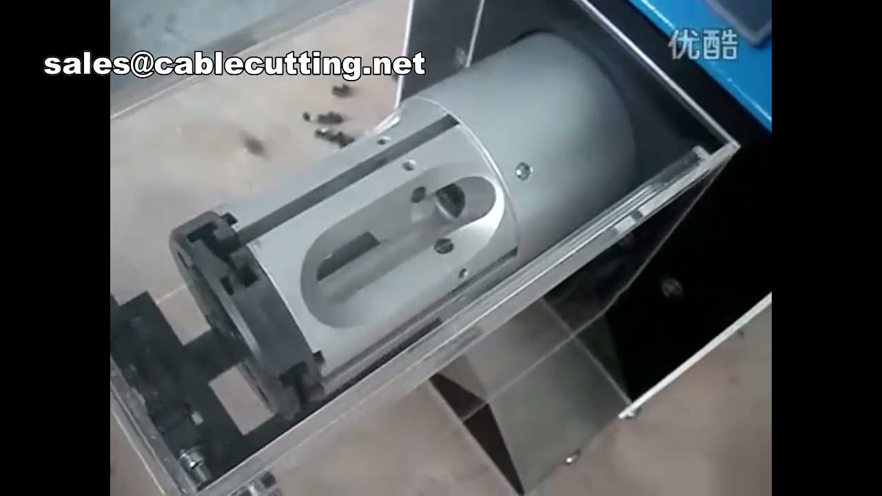 Stroj na odizolování a kroucení koaxiálních kabelů | Automatický odizolovávač coax