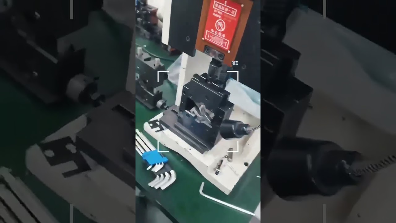 Kruhový nůž z oceli DC53 pro pneumatické odizolování kabelů – přesná matrice pro stroj na stahování drátů