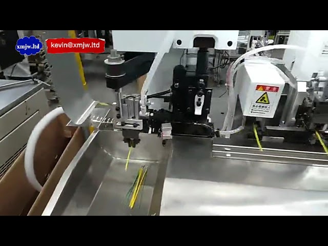 Plně automatický stroj na odizolování a krimpování vodičů – vysoká produktivita