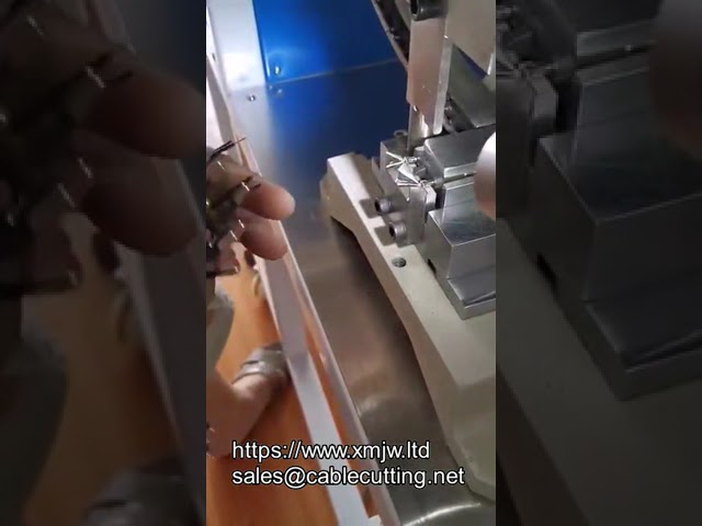 Poloautomatický krimpovací stroj na 2pinové zástrčky