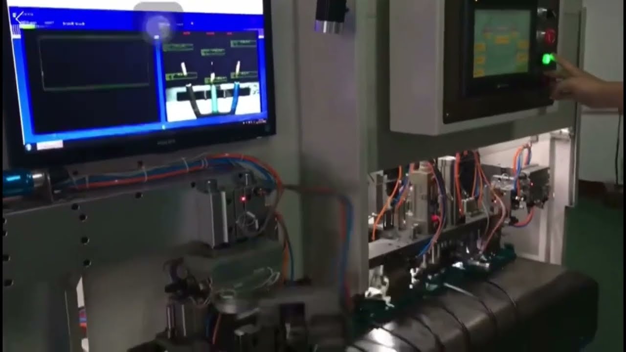 25pólový automatický stroj na odizolování a krimpování kabelů – tiché odizolování