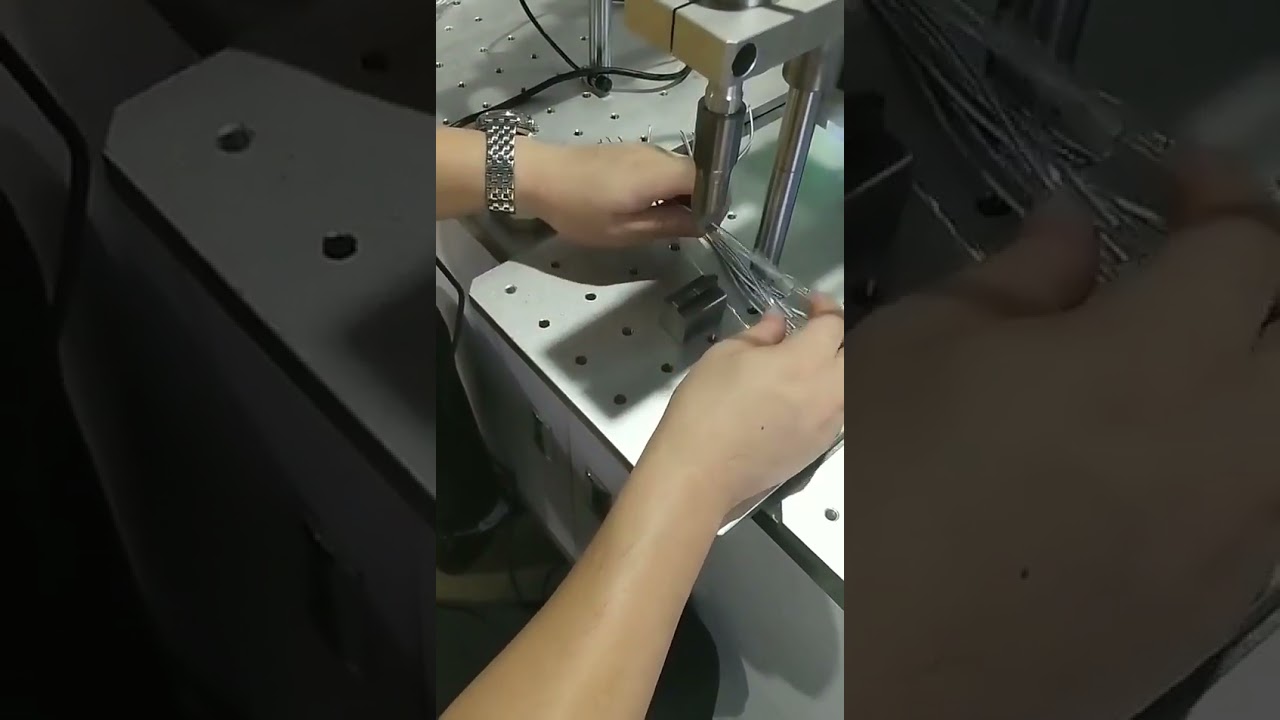 Ultrazvuková svářečka PVC trubek pro terminály | Tovární automatizace