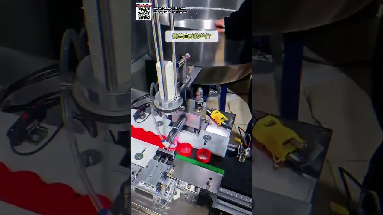 Automatické zařízení pro montáž víček a detekci kovů v potravinářském průmyslu