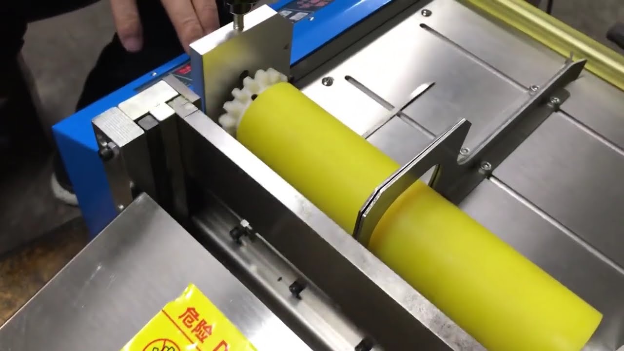 Plně automatická řezačka trubek pro přesné řezání niklových plechů