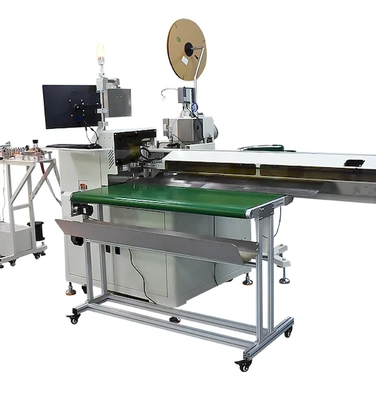 Automatické protahování více vodičů plastovými zástrčkami WPM-DPW12 - Automatický stroj na krimpování koncovek