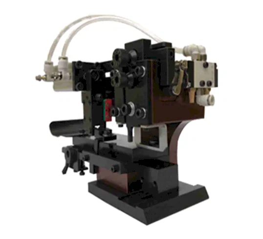 Pneumatická super široká příčná matrice pro vodiče A-26